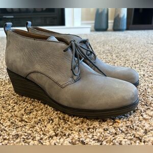 Dansko - Gray Nubock Cadde Wedge Shoes - Size 9.5 Women’s Excellent Condition